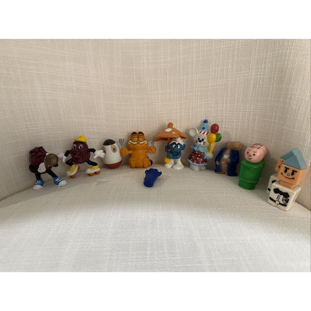Smurf, California Raisins, Garfield, ET 12pc‎ Lot Vintage Nostalgia 70s & 80s